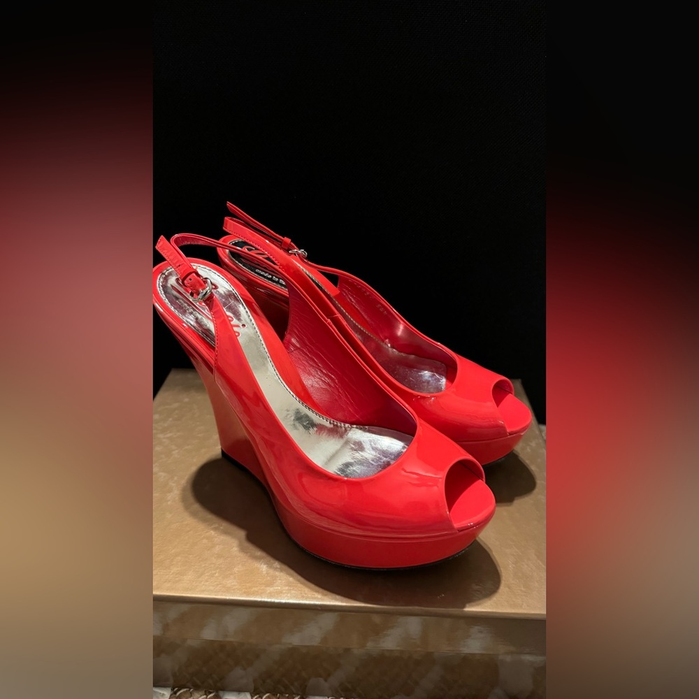 GUCCI wedges size